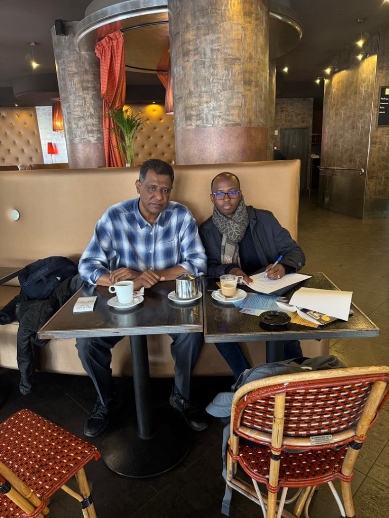 توقيع اتفاق التعاون في باريس